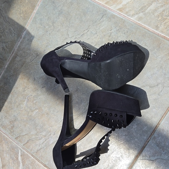 Size 10 NWOT black high heels - Picture 4 of 6